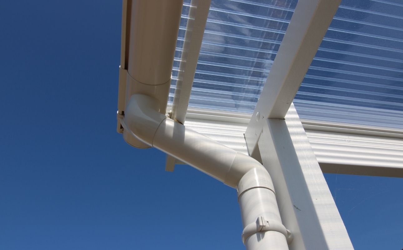 Hängrännesats i plast